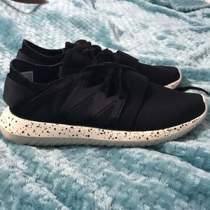 Women’s Adidas Tubular, 7